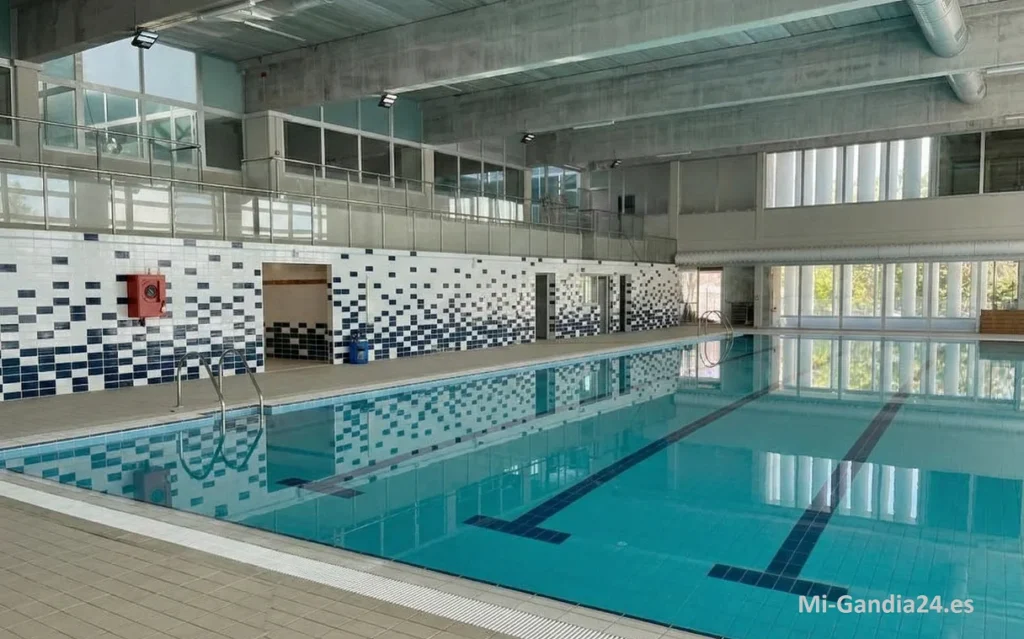 La piscina de Tavernes de la Valldigna abrirá en octubre tras 15 años 1 piscina cubierta