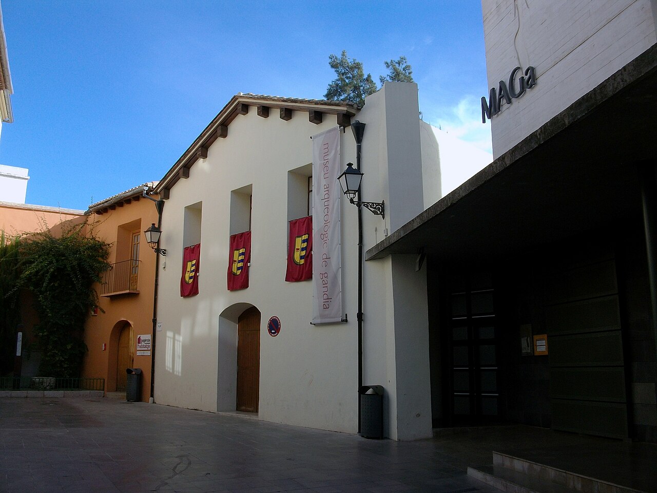 Exterior_del_Museu_Arqueologic_de_Gandia_MAGa