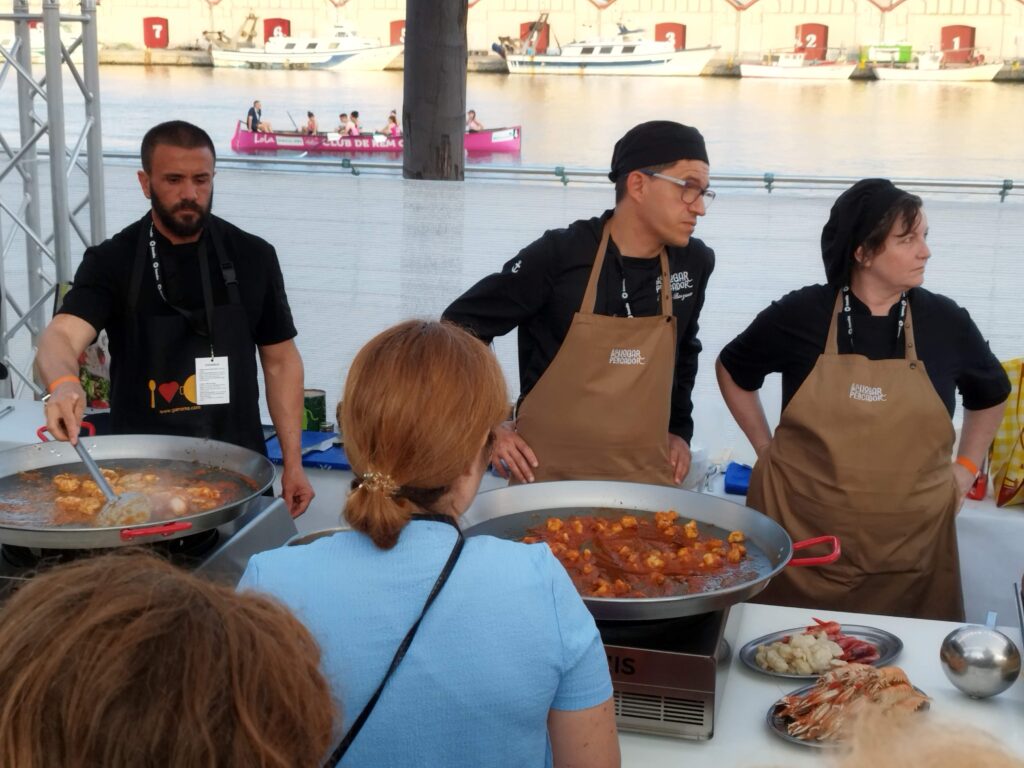 En Boga triunfa en el 50º Concurso Internacional de Fideuà 3 En Boga triunfa en el 50º Concurso Internacional de Fideuà