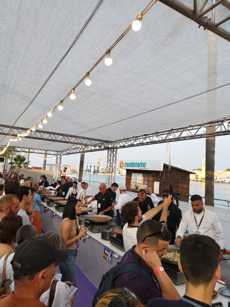 En Boga triunfa en el 50º Concurso Internacional de Fideuà 5 En Boga triunfa en el 50º Concurso Internacional de Fideuà