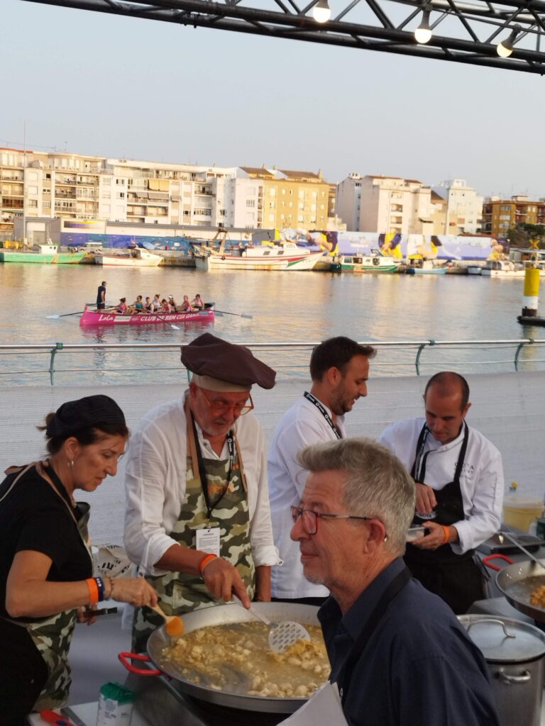 En Boga triunfa en el 50º Concurso Internacional de Fideuà 6 En Boga triunfa en el 50º Concurso Internacional de Fideuà
