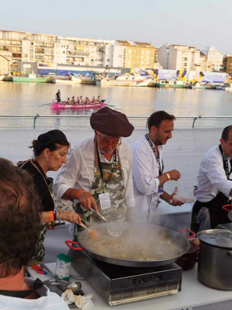 En Boga triunfa en el 50º Concurso Internacional de Fideuà 7 En Boga triunfa en el 50º Concurso Internacional de Fideuà