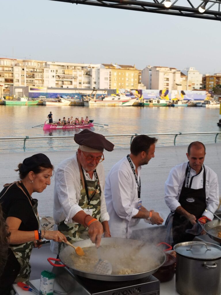 En Boga triunfa en el 50º Concurso Internacional de Fideuà 8 En Boga triunfa en el 50º Concurso Internacional de Fideuà