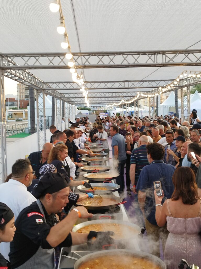 En Boga triunfa en el 50º Concurso Internacional de Fideuà 13 En Boga triunfa en el 50º Concurso Internacional de Fideuà