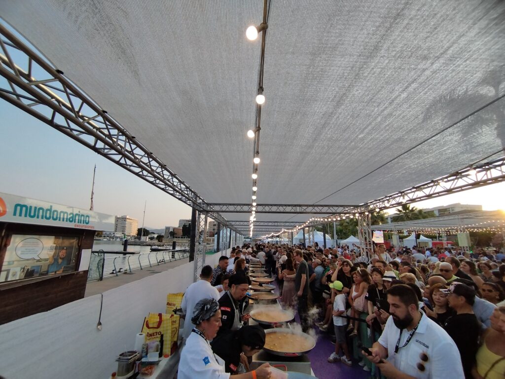 En Boga triunfa en el 50º Concurso Internacional de Fideuà 15 En Boga triunfa en el 50º Concurso Internacional de Fideuà