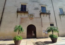 El Palau Ducal de Gandia se prepara para una gran reforma Palau Ducal (Puerta)