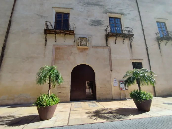 Palau Ducal (Puerta)