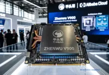 Alibaba desafía el dominio de Nvidia con Zhenwu V900 Módulo acelerador de IA Zhenwu V900 de T-Head en una feria tecnológica de Alibaba Cloud